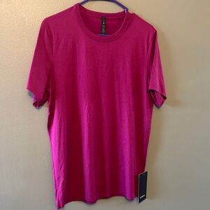 NWT. Men's lululemon fundamental tshirt. Size M